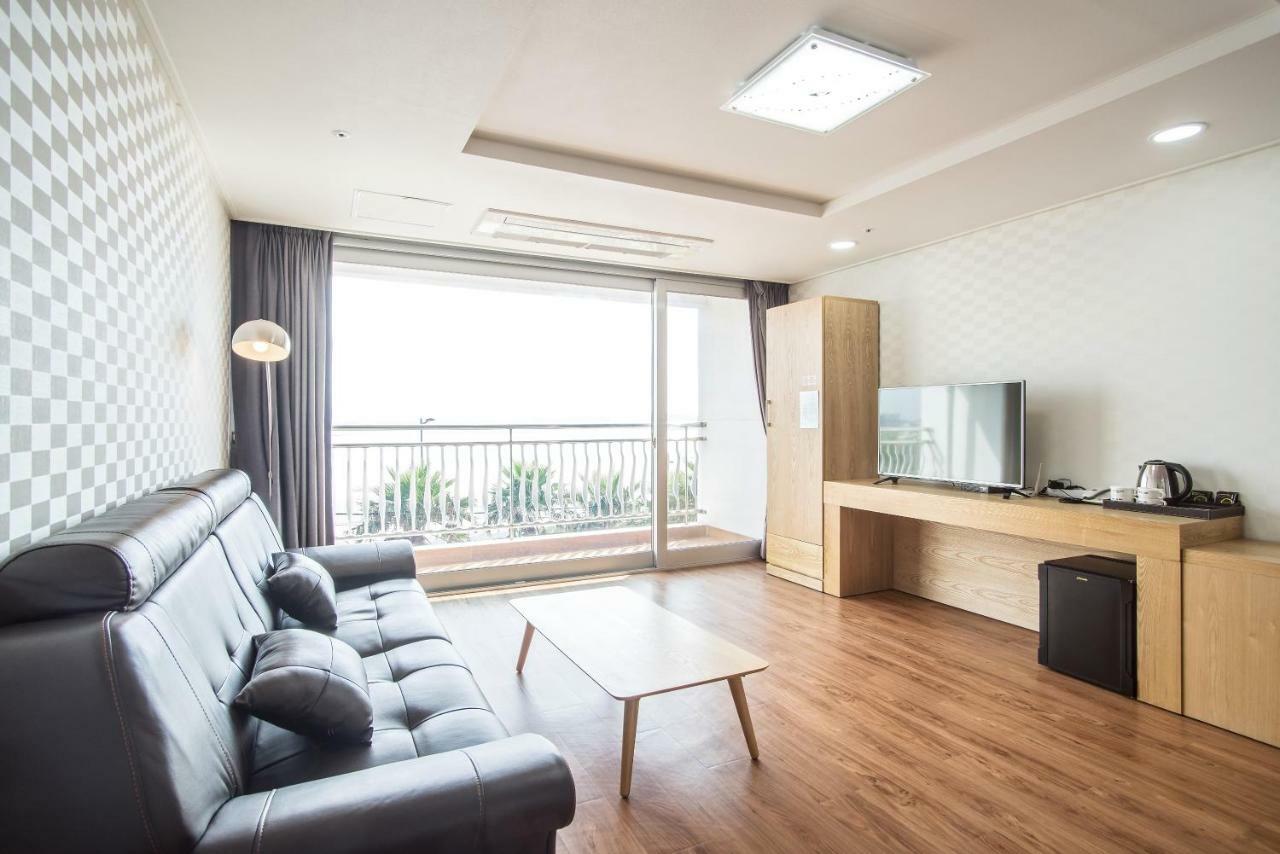 Breeze Bay Hotel Seogwipo Dış mekan fotoğraf
