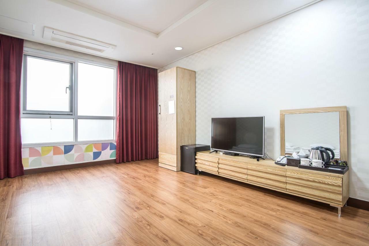 Breeze Bay Hotel Seogwipo Dış mekan fotoğraf