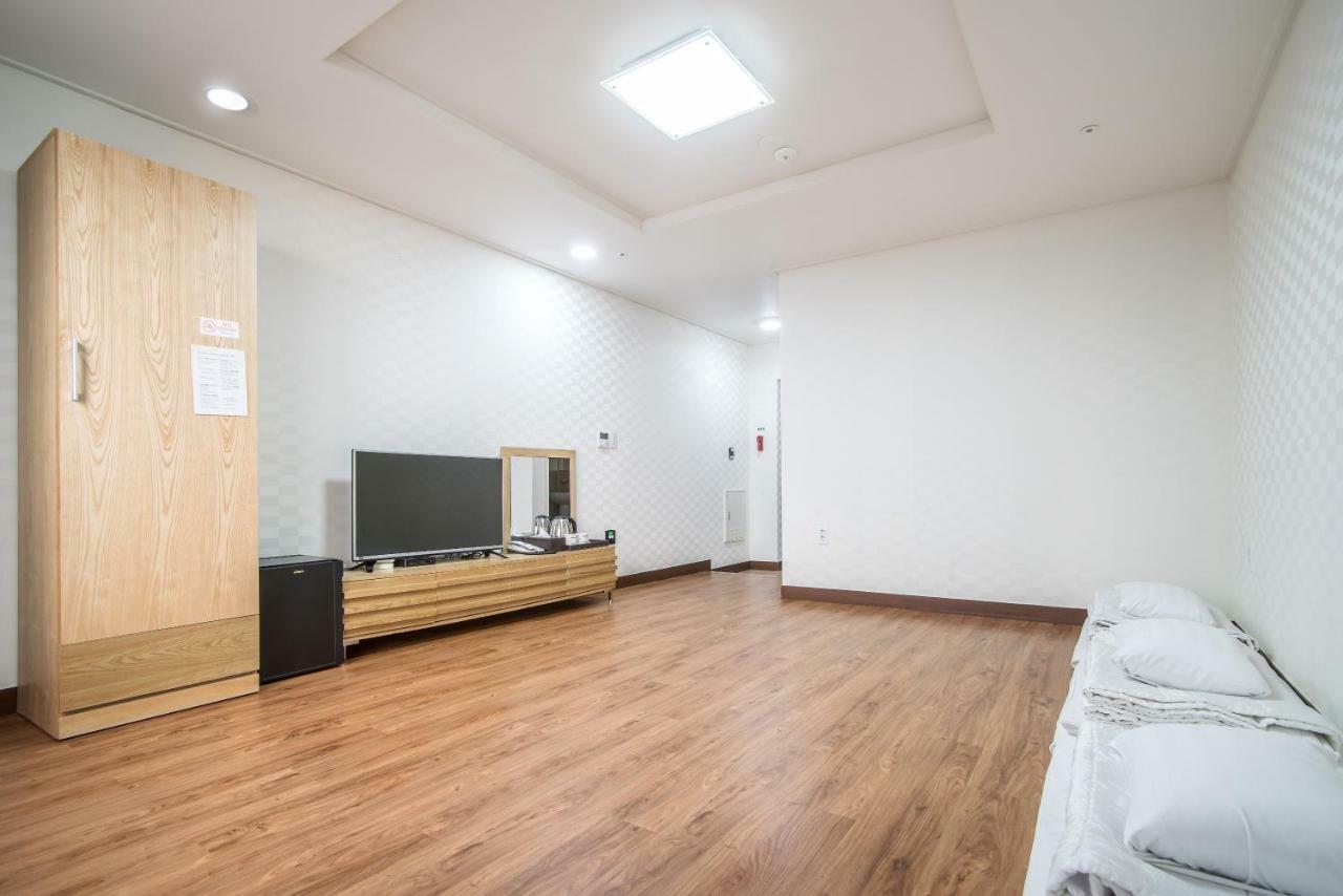 Breeze Bay Hotel Seogwipo Dış mekan fotoğraf