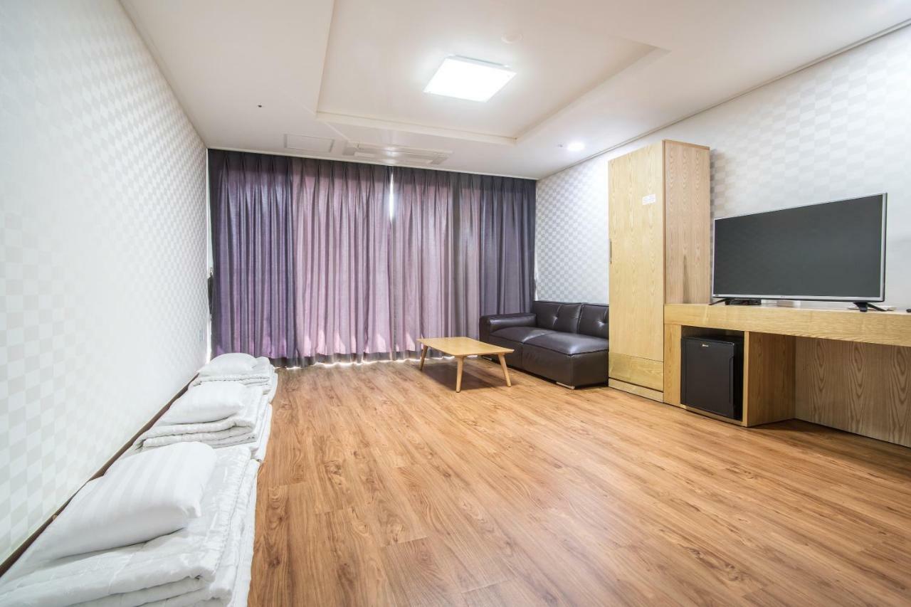 Breeze Bay Hotel Seogwipo Dış mekan fotoğraf